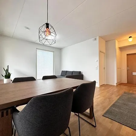 King Bed, Sauna And Parking Διαμέρισμα